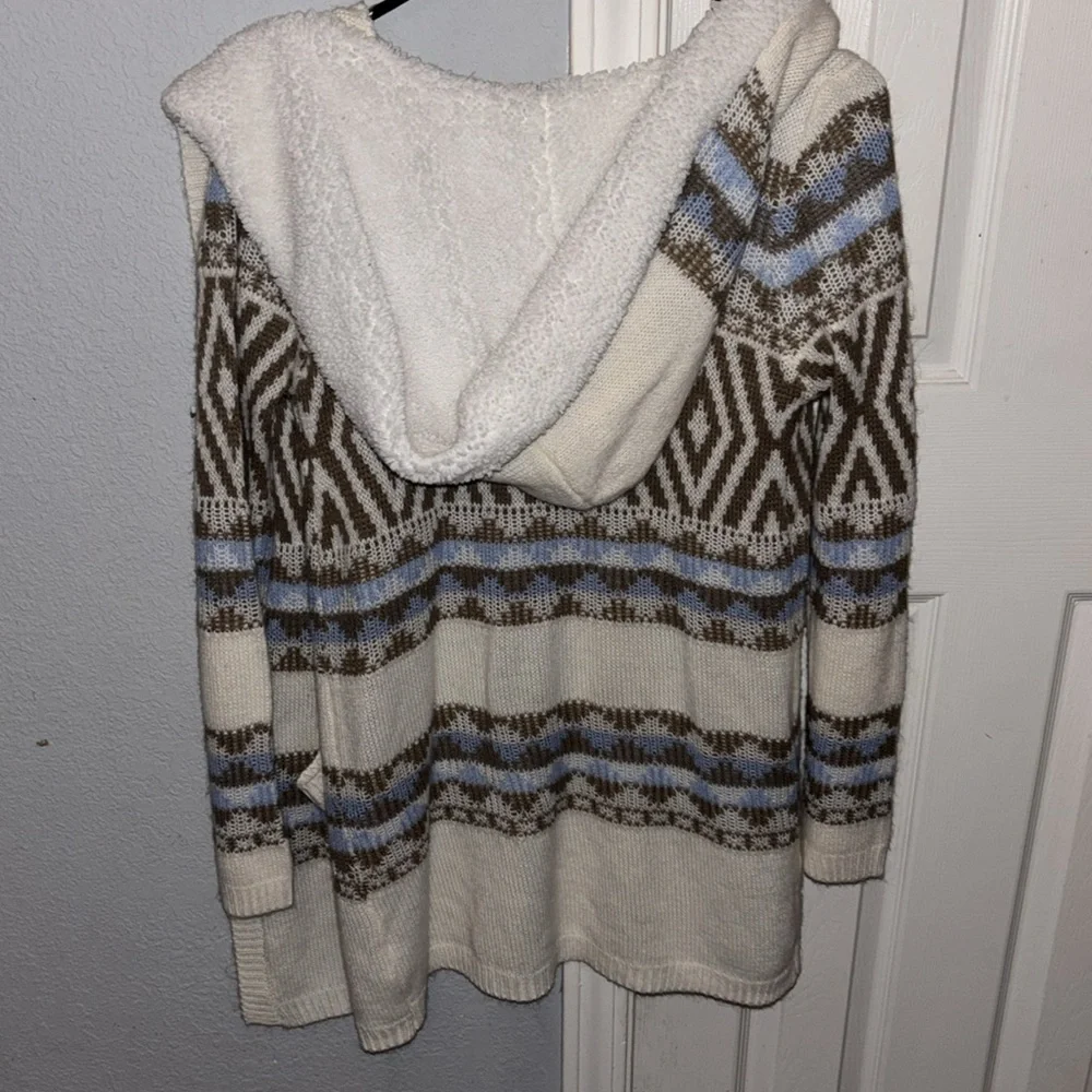 Cardigan - Picture 2 of 3
